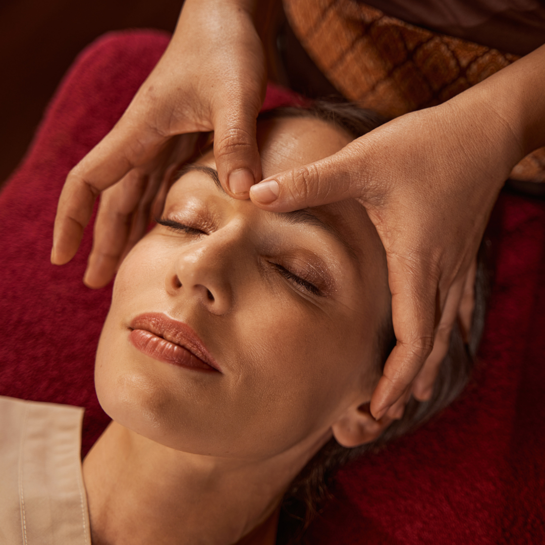 Massage + Face Acupressure